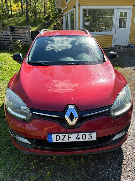 Renault Megane 2 of 8