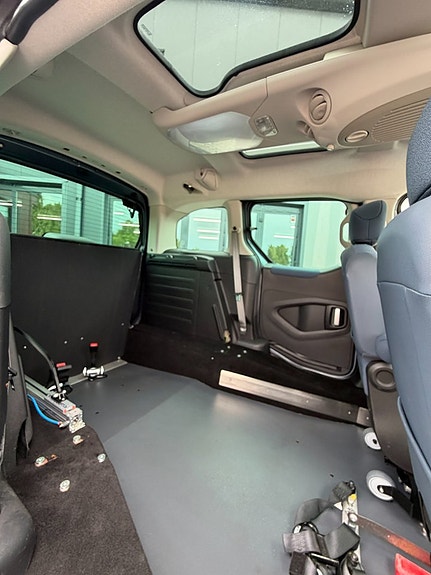 Citroen Berlingo 12 of 21