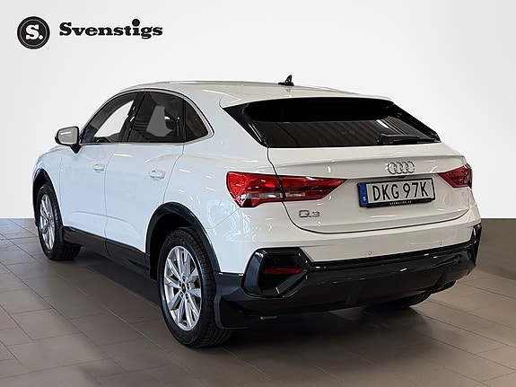 Audi Q3 3 of 5
