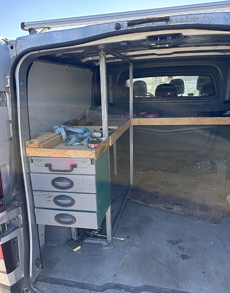 Nissan NV300 5 of 5