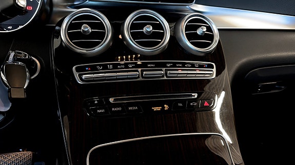 Mercedes-Benz GLC250 d 16 of 18