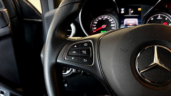 Mercedes-Benz GLC250 d 13 of 18