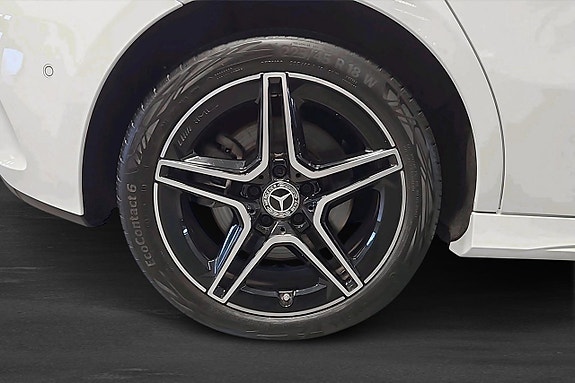 Mercedes-Benz A250 e 5 of 5