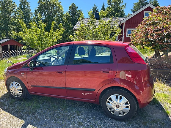 Fiat Grande Punto 2 of 4