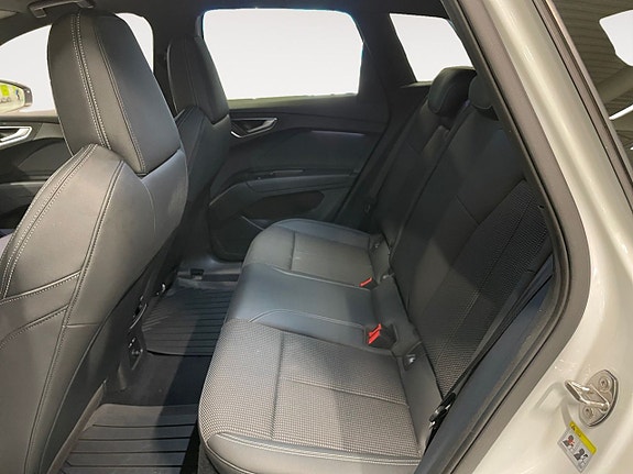 Audi Q4 e-tron 14 of 22