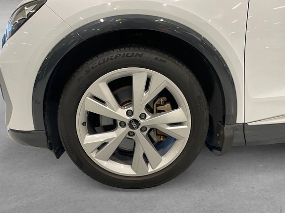 Audi Q4 e-tron 8 of 22