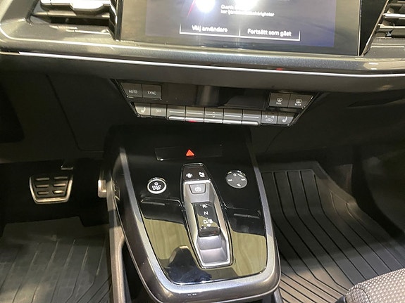 Audi Q4 e-tron 11 of 22