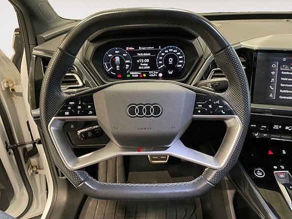 Audi Q4 e-tron 13 of 22