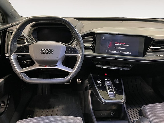 Audi Q4 e-tron 10 of 22