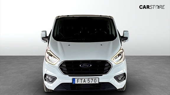 Ford Transit Custom 8 of 26