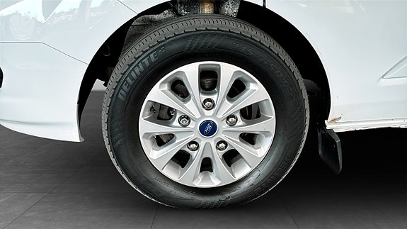 Ford Transit Custom 9 of 26