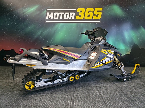 Ski-Doo Summit 550F • FRAKT/FINANS 499:-/MÅN 3 of 14
