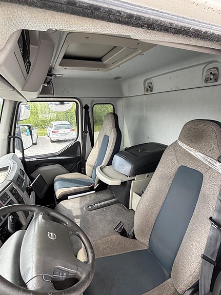 Volvo FL 4x2 Skåpbil 11 of 11
