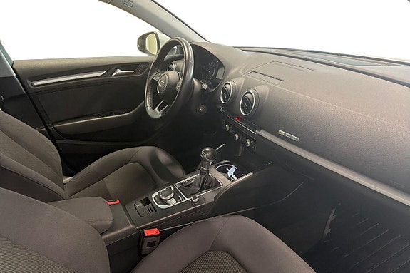 Audi A3 9 of 22