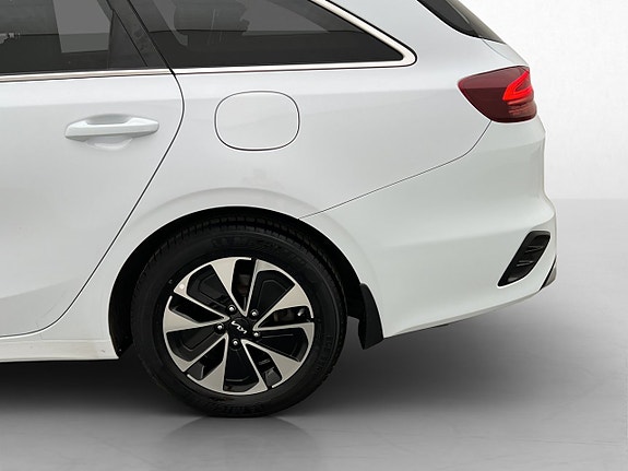 Kia Ceed 30 of 30