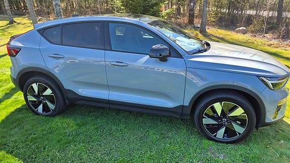 Volvo C40 2 of 5