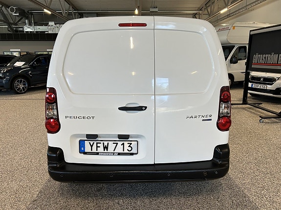 Peugeot Partner 3 of 5