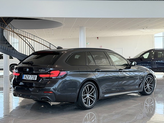 BMW 520d 2 of 5