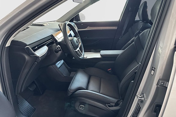 Volvo EX90 4 of 5