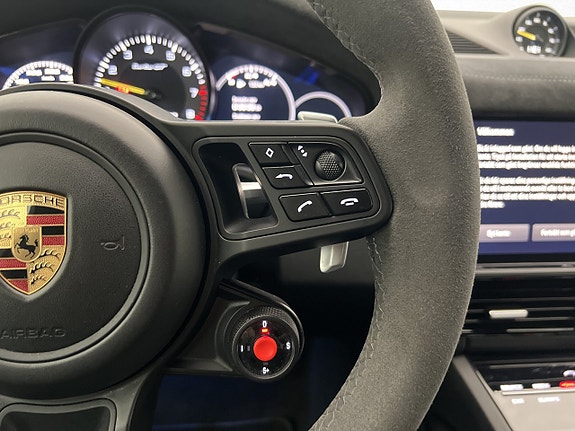 Porsche Cayenne Turbo GT 16 of 30