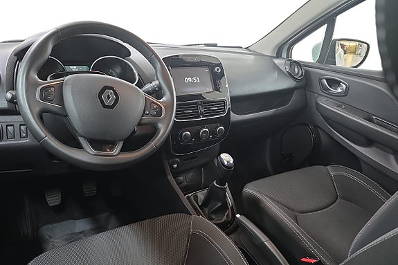 Renault Clio 10 of 21