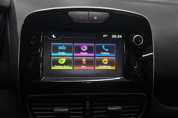 Renault Clio 15 of 21