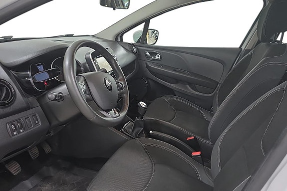Renault Clio 14 of 21