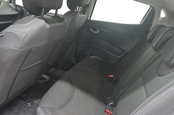 Renault Clio 13 of 21
