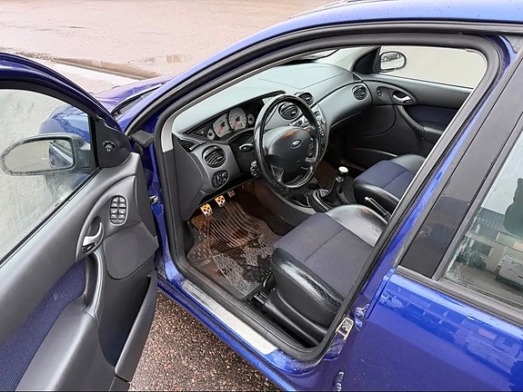 Ford Focus 4 of 5