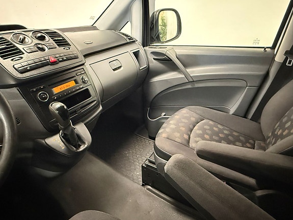 Mercedes-Benz Vito 120 18 of 23