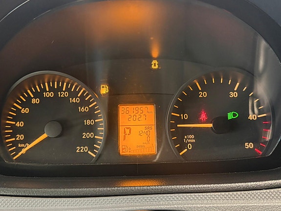 Mercedes-Benz Vito 120 23 of 23