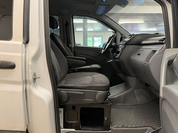 Mercedes-Benz Vito 120 13 of 23