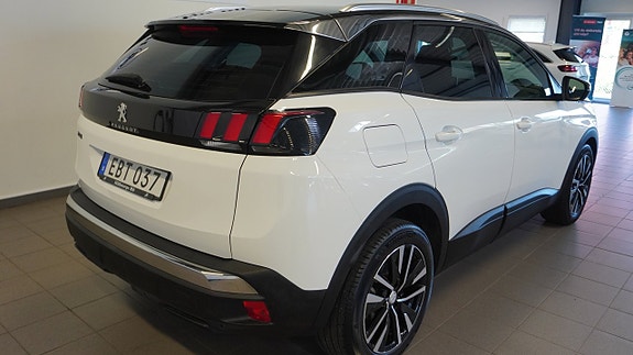 Peugeot 3008 3 of 5
