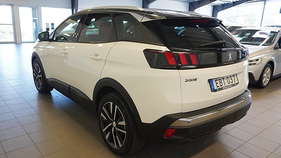 Peugeot 3008 4 of 5
