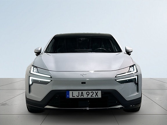 Polestar 4 2 of 5