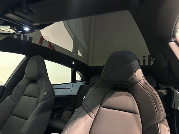Polestar 4 17 of 24
