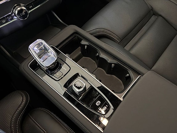Volvo XC90 17 of 22