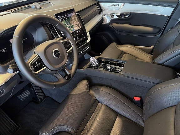 Volvo XC90 9 of 22