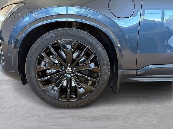 Volvo XC90 8 of 22