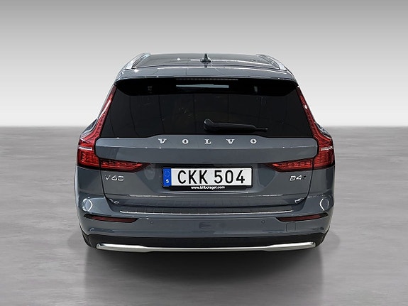 Volvo V60 Cross Country 6 of 10