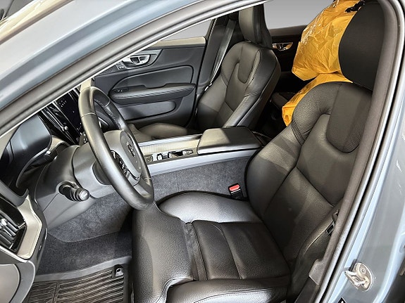 Volvo V60 Cross Country 9 of 10