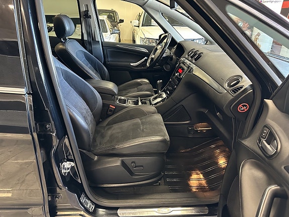 Ford S-MAX 15 of 19