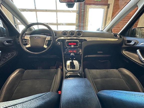 Ford S-MAX 18 of 19