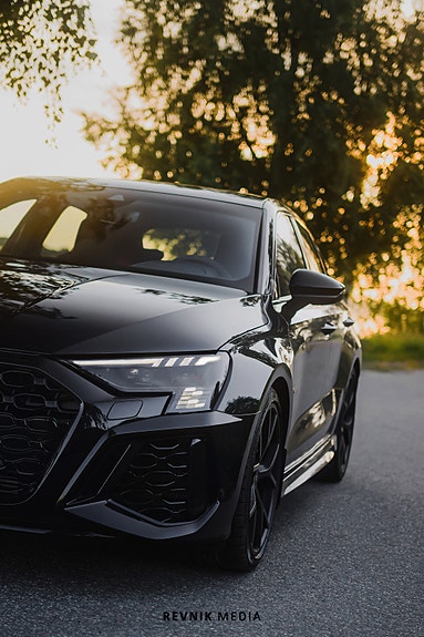 Audi RS3 2 of 5