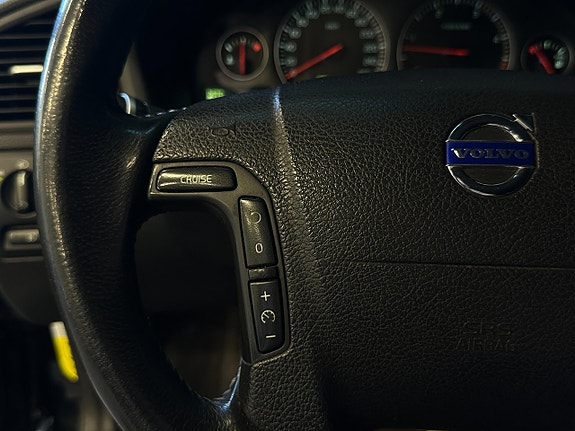 Volvo XC70 17 of 29