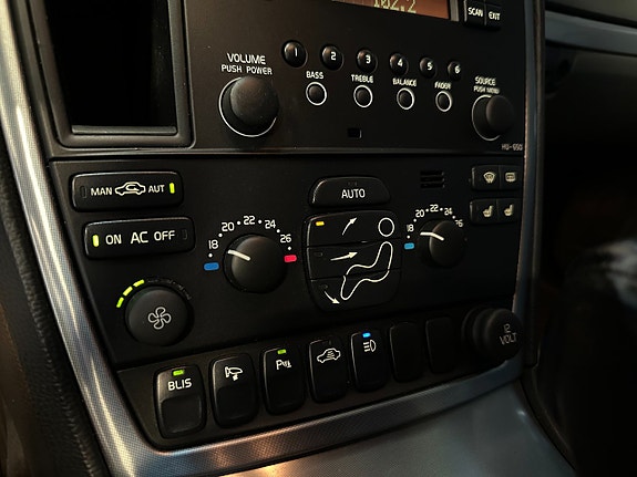 Volvo XC70 21 of 29