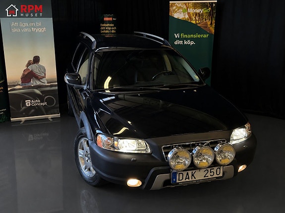 Volvo XC70 3 of 5