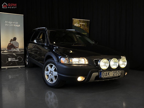 Volvo XC70 2 of 5