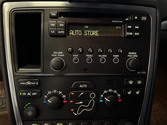 Volvo XC70 22 of 29