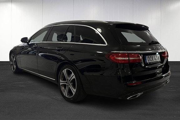 Mercedes-Benz E220 d 3 of 5